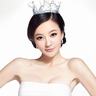 提车第1天开沟里女子淡定合影
